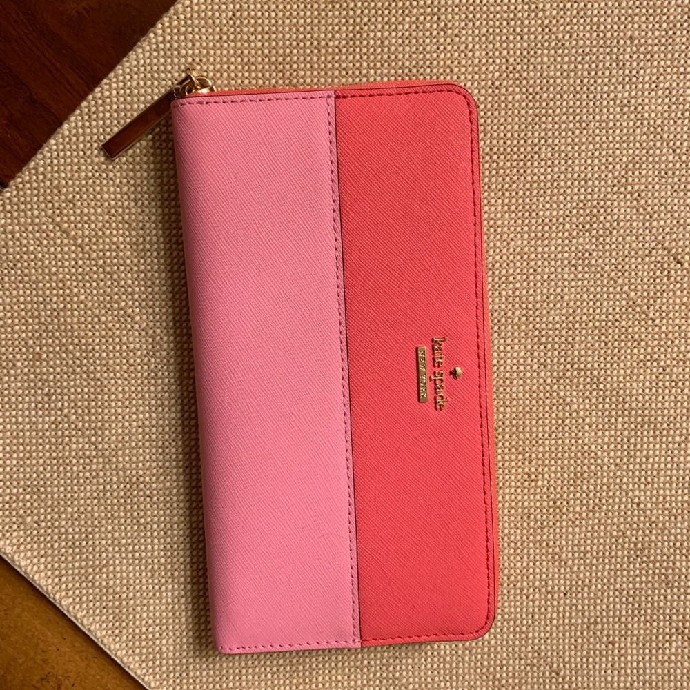Beautiful Pink and Coral Kate Spade Wallet NWOT